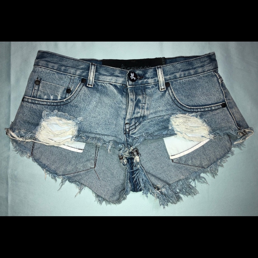 One Teaspoon - image 2